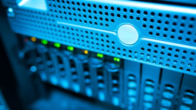 Cisco SD-WAN controllers